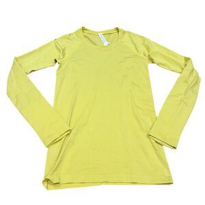 Lululemon long sleeve shirt size 4